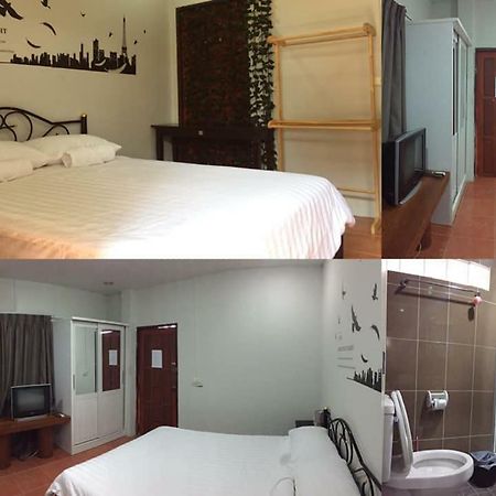 Blue Moon House - A Budget Hostel For Easy Travellers Chiang Mai Extérieur photo