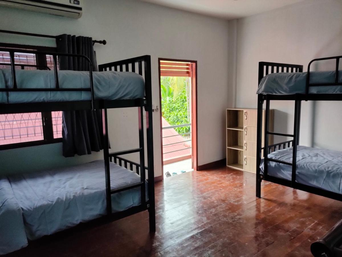 Blue Moon House - A Budget Hostel For Easy Travellers Chiang Mai Extérieur photo